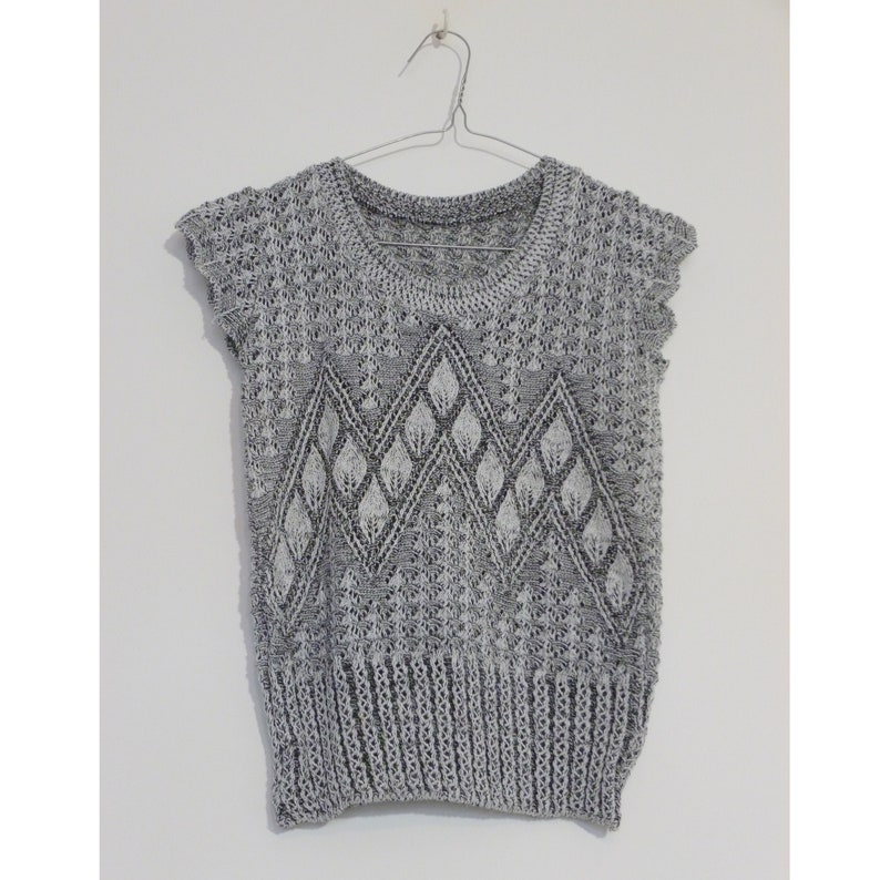 VINTAGE Hand-knit Sleeveless Sweater Salt and Pepper Knit Ruffle Sweater Size S