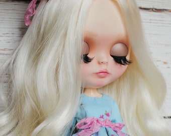 blonde blythe doll