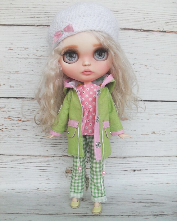 Blythe spring coat and white beret green dolls jacket Blythe | Etsy