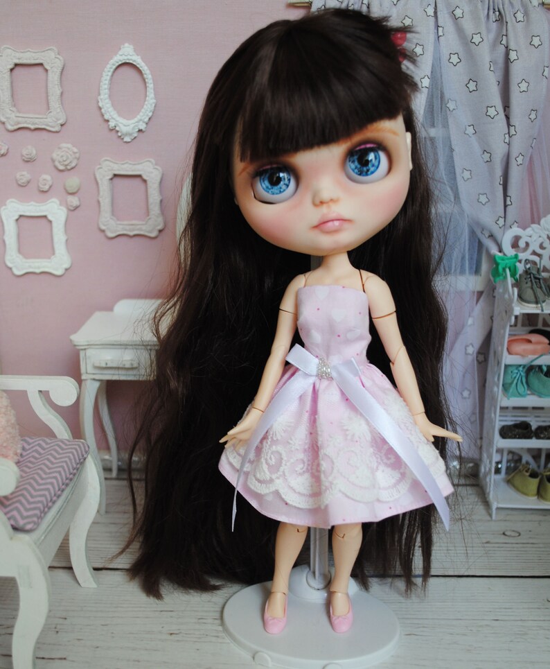Blythe doll pink dress with full skirt and without sleeves cute clothes for Blythe dolls