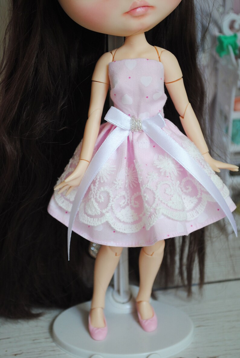 Blythe doll pink dress with full skirt and without sleeves cute clothes for Blythe dolls