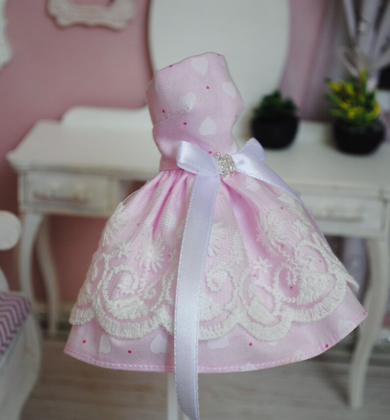 Blythe doll pink dress with full skirt and without sleeves cute clothes for Blythe dolls