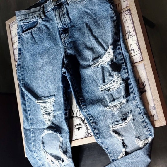 Kohls so Distressed Stretchy High Rise 