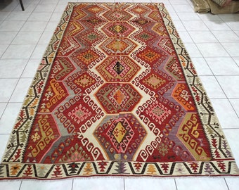 Vintage Turkish Kilim Rug: Handmade Nomadic Carpet (5.48 x 10.20 ft)