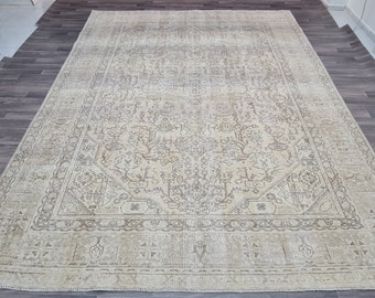 Antique Heriz Rug 9x12: Hand-Knotted Wool, Turkish Anatolian