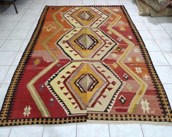 Vintage Turkish Kilim Rug: Handwoven Nomadic Carpet (6.50 X 10.04 ft)