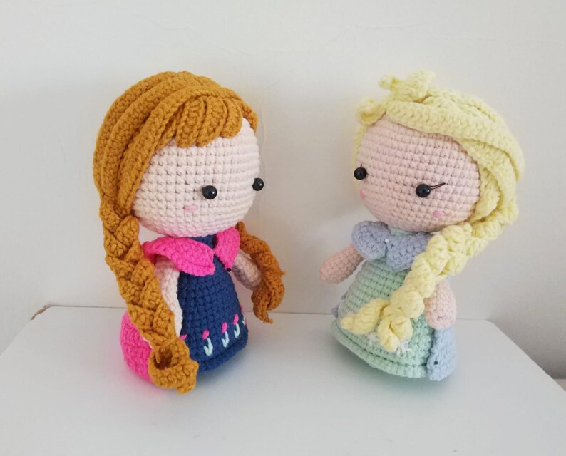 Elsa and Anna Frozen Dolls