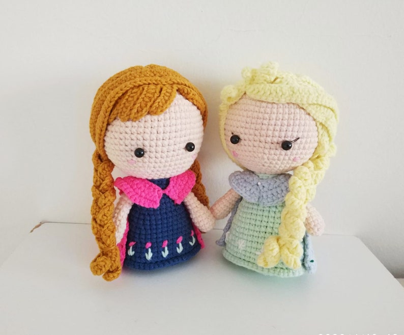 Elsa and Anna Frozen Dolls