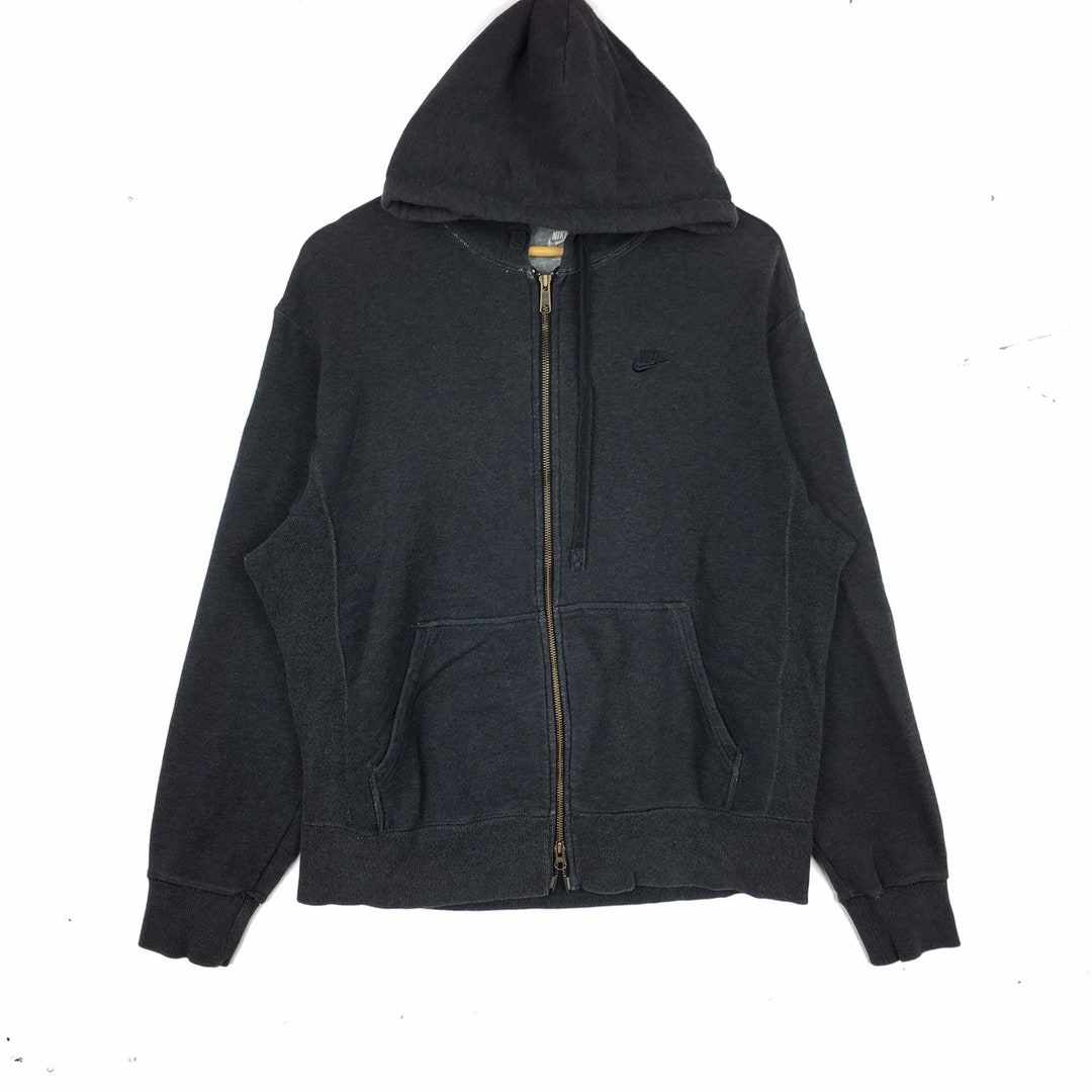 black nike hoodie small logo