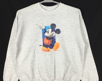 Sudadera vintage con el personaje de dibujos animados de Mickey Mouse y el logotipo grande