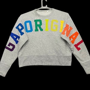 Vintage GAP Women crop top hyper colour Big logo Spellout Sweatshirt Small  size
