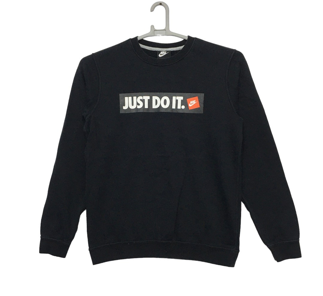 Nike just do it black sweatshirt hotsell