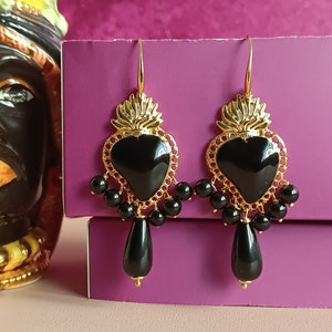 Sacred Heart earrings black