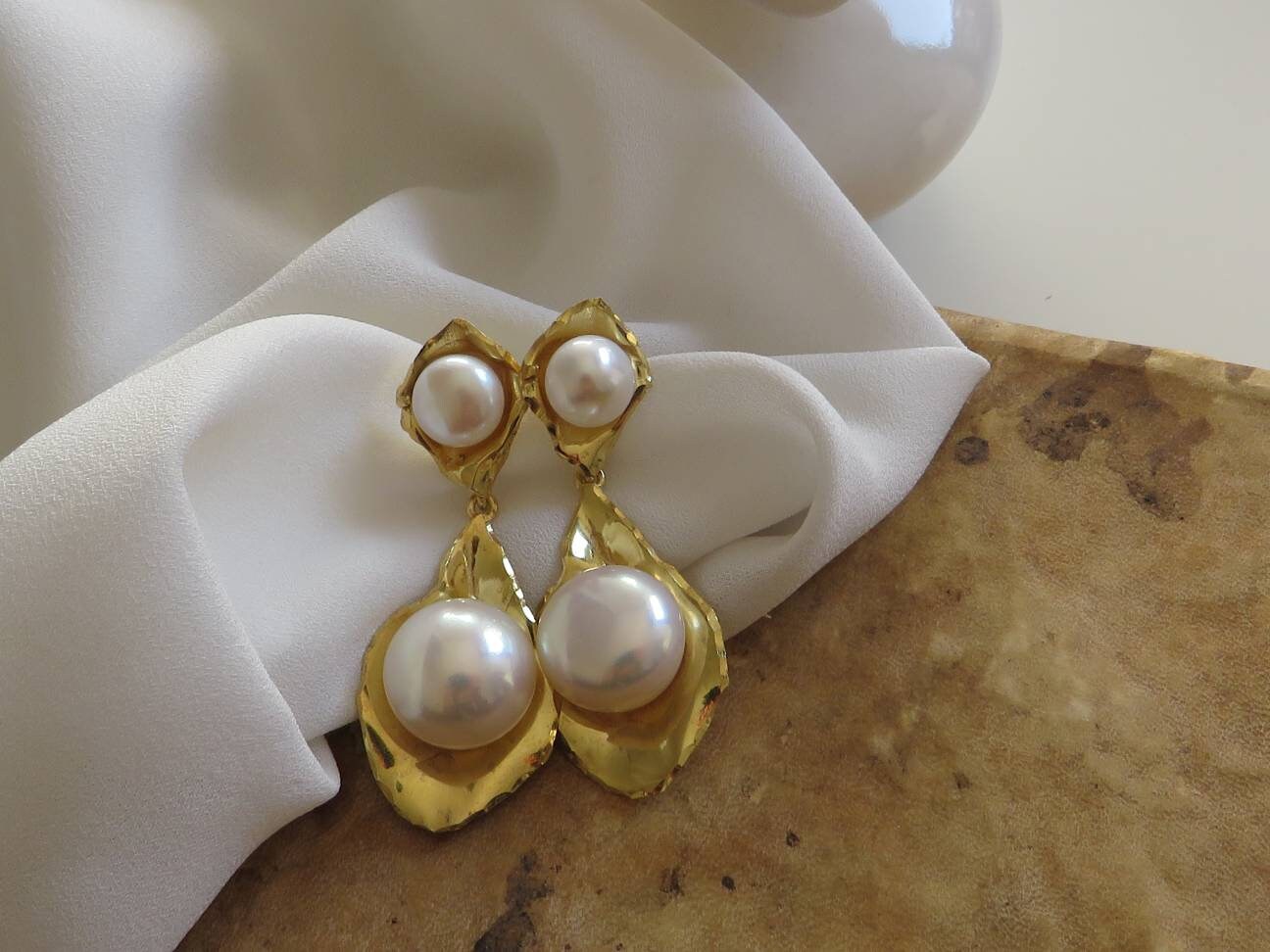 River pearl earrings deals