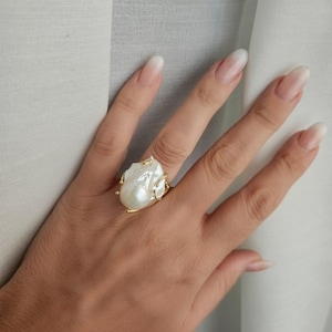 Ring aus vergoldetem 925er Silber mit Barockperle