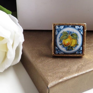 Ceramic tile ring
