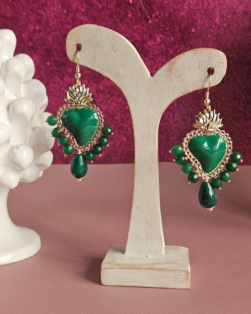 Orecchini pendenti in argento con zirconi e rubino sintetico a cuore