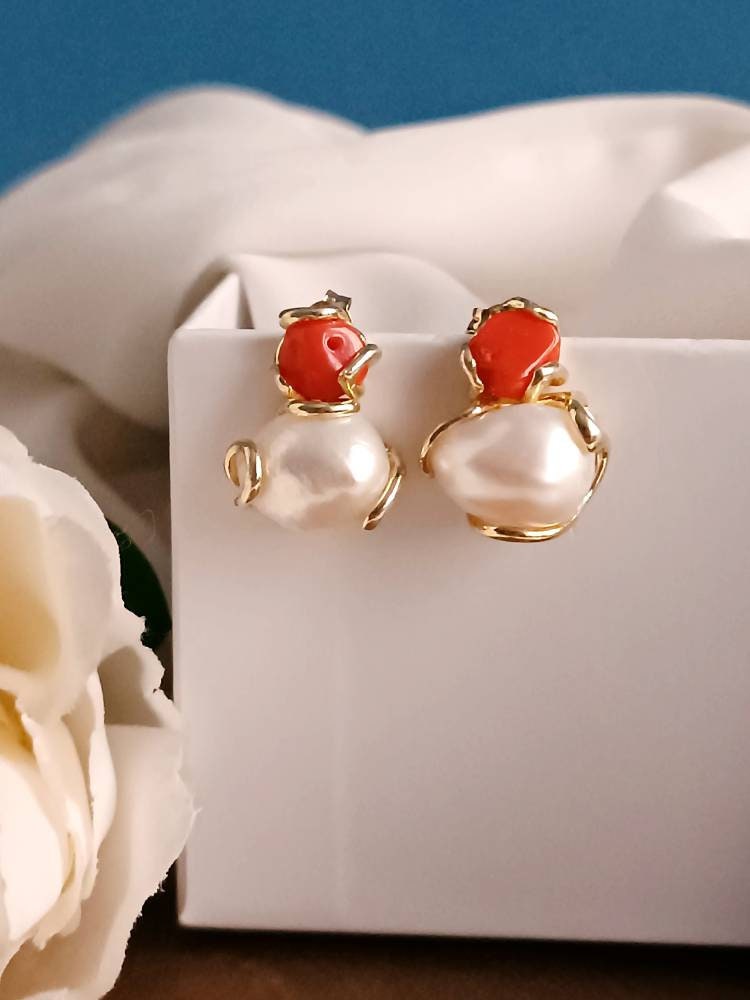 Grab this Red coral Earrings @ https://shop.coral.org.in/coral-gemstone-exporters-moonga-online/best-quality-…  | Coral jewelry set, Jewelry patterns, Coral earrings