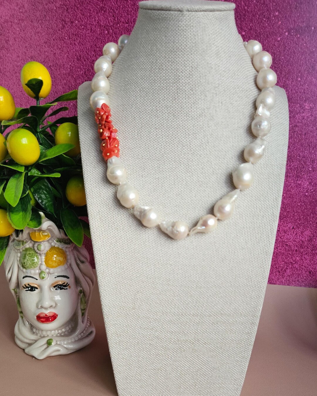 Collana decollete di Perle con Corallo del Mediterraneo Italia