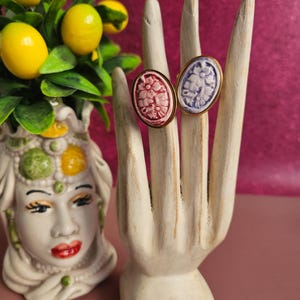 Oval ring with Ceramic Cameo