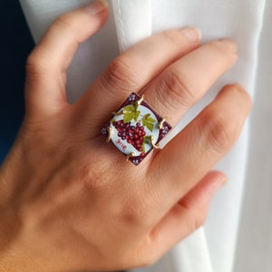 Ceramic tile ring