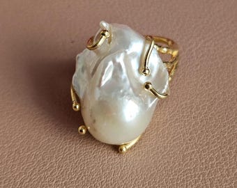 Bague Argent Massif Plaqué Or Blanc Avec Perle Baroque Et Grenat - Poids 14.44g - Taille 57 - Neuf