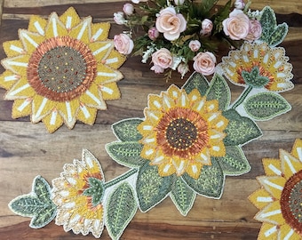 Handmade Sunflower Beaded Table Runner: Floral Home Decor