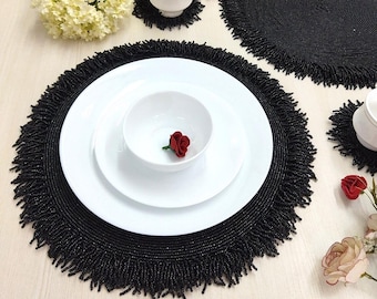 Manteles individuales de cuentas negras hechos a mano