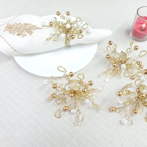 Gold handgefertigte Serviettenringe. Ein Set von 4 Serviettenringen.