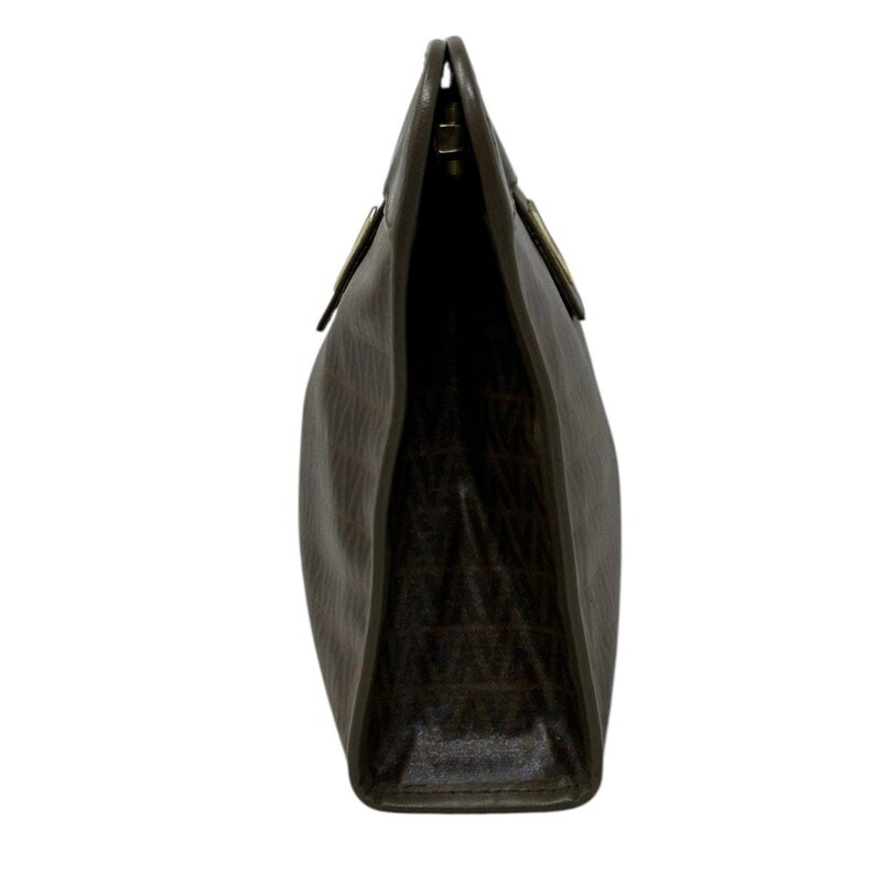 Bolso de mano Valentino de piel marrón con estampado en V. imagen 8