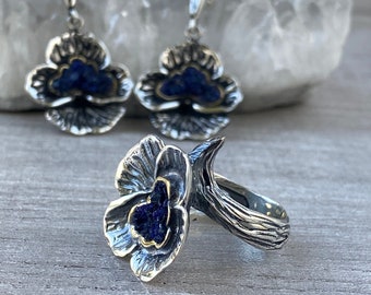 Raw azurite flower jewelry set for women, Druzy blue stone ring and earrings, not to forget flower made in Armenia