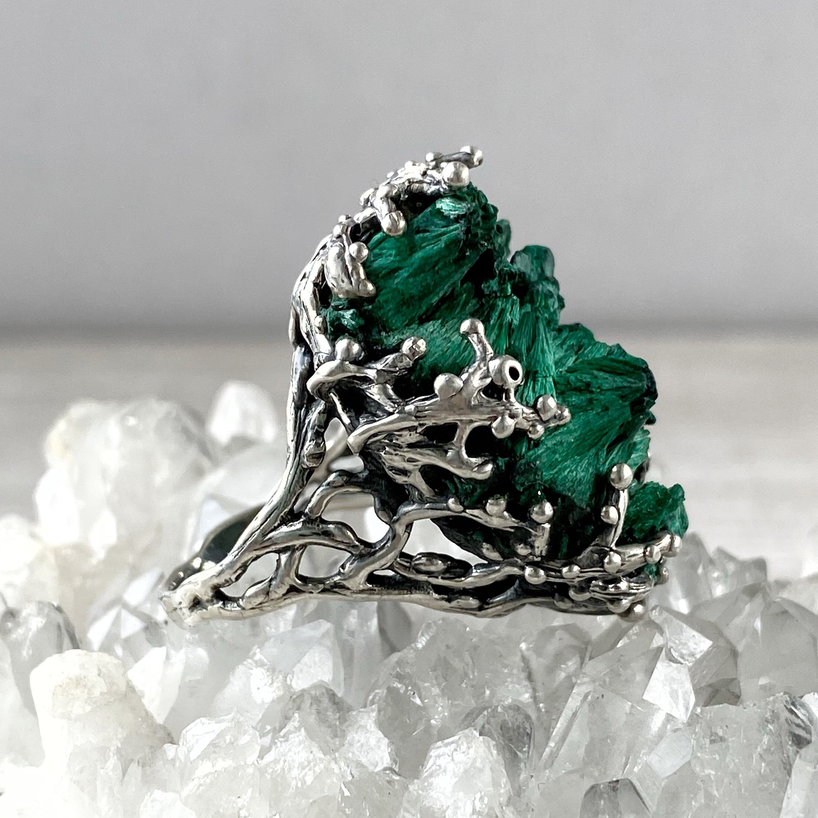 Raw malachite ring deals