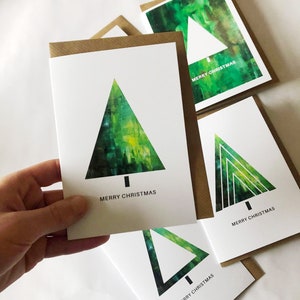 Packung mit minimalistischen Weihnachtskarten. A6 Größe. Abstrakte Weihnachtskarten. Moderne Tannenbaum Karten.