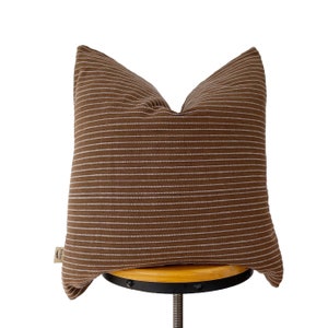 Funda de almohada de algodón Chiangmai, funda de almohada de rayas marrones
