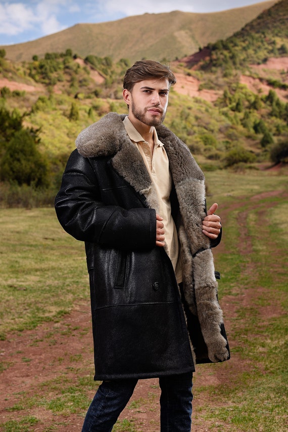 Men's Long Shearling Sheepskin Coat With Wide Grey Fur 