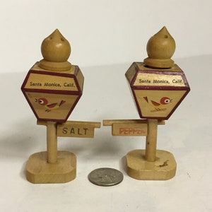 Salt And Pepper Shakers, Lamp Posts, Wood, Souvenirs, Santa Monica, California
