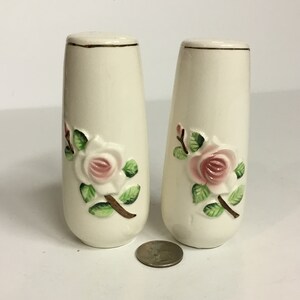 Agitatori floreali, di preghiera, di sale e pepe, ceramica, Giappone