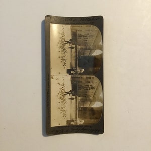 Stereoscope Card 1907, Nutrire i piccioni davanti alla Sala dei Generali, Monaco di Baviera, Germania