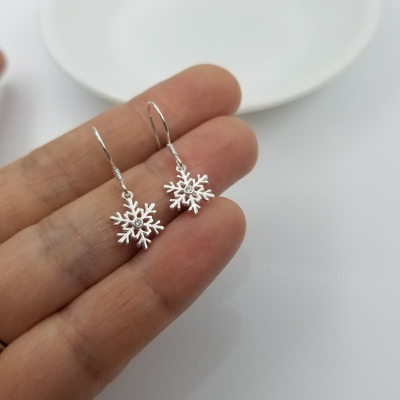 Sterling Silver & CZ Center Polished Snowflake Post Earrings Sterling Silver & CZ Center Polished Snowflake Post Earrings