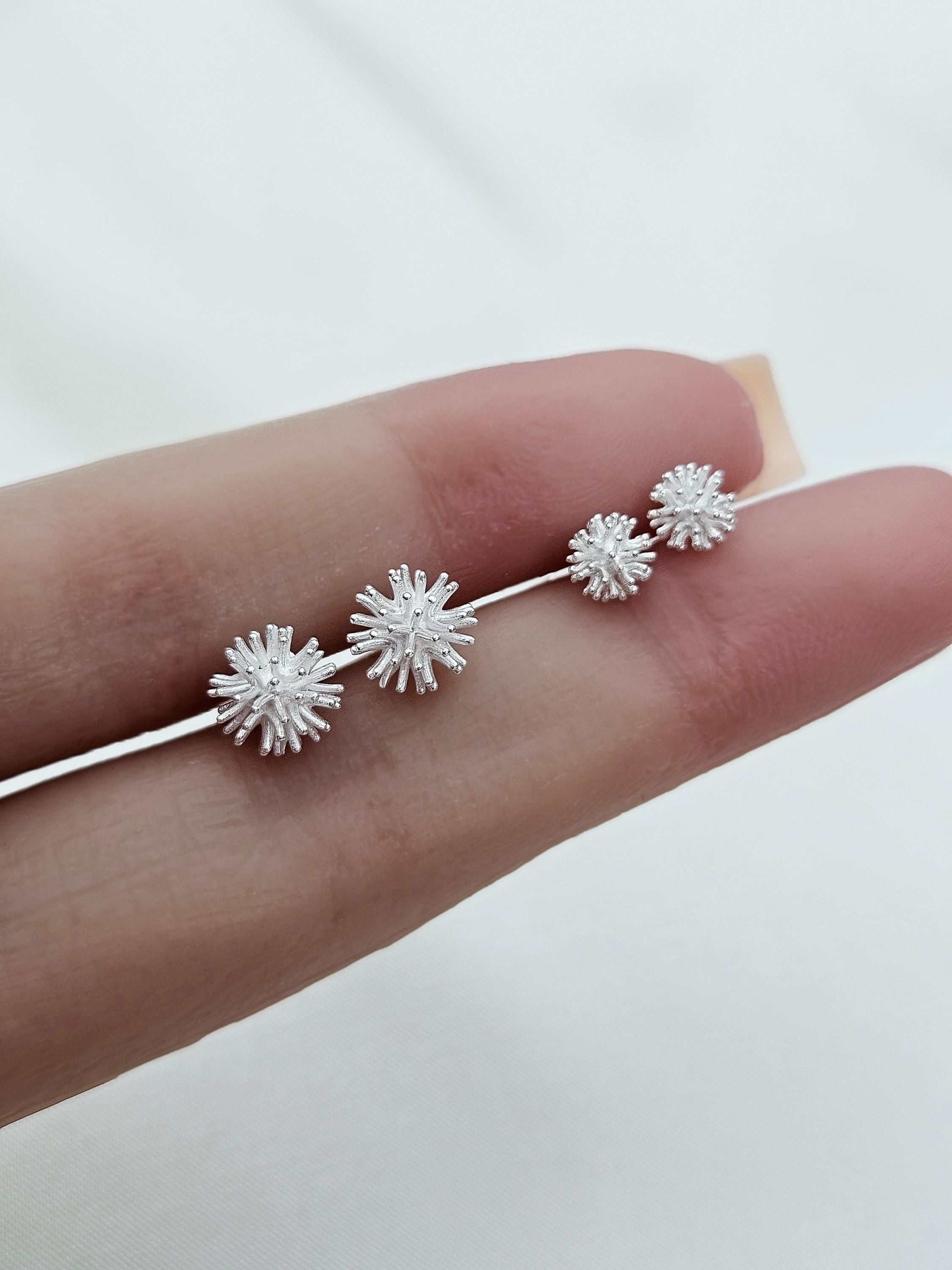 Sterling Silver Dandelion Earrings, Tiny Puffball Earrings Studs Cartilage Earrings Minimalist Post Earrings Small Dainty Stud Earrings