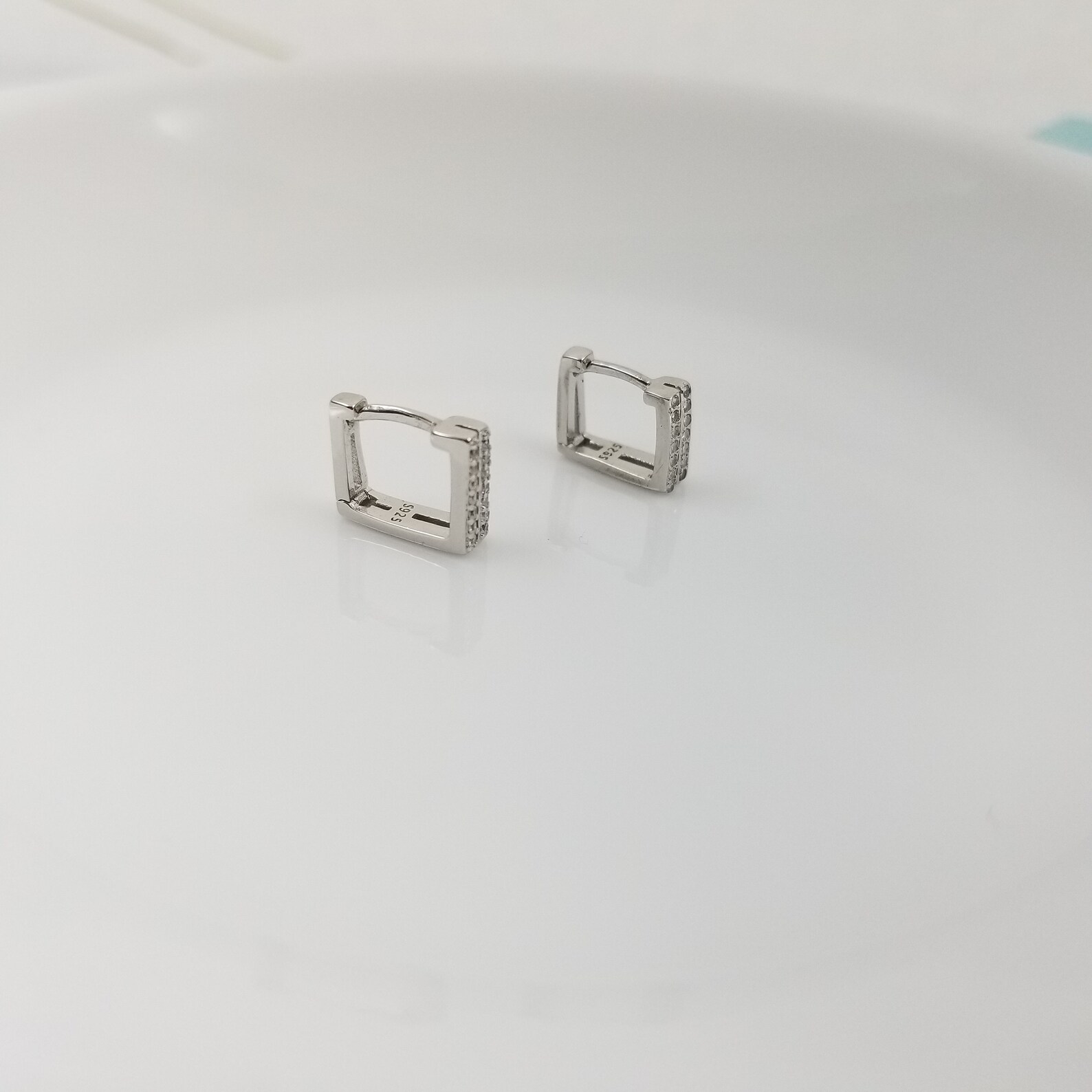 small rectangle hoop earrings