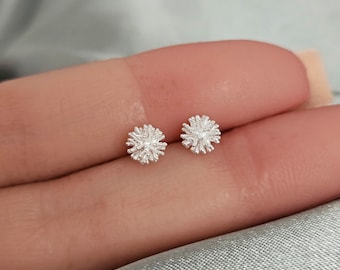 Sterling Silver Dandelion Earrings, Tiny Puffball Earrings Studs Cartilage Earrings Minimalist Post Earrings Small Dainty Stud Earrings