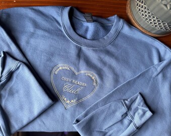 Sweat-shirt brodé confortable Reader Club, cadeau pour les amoureux des livres, casanier délicat Cottagecore