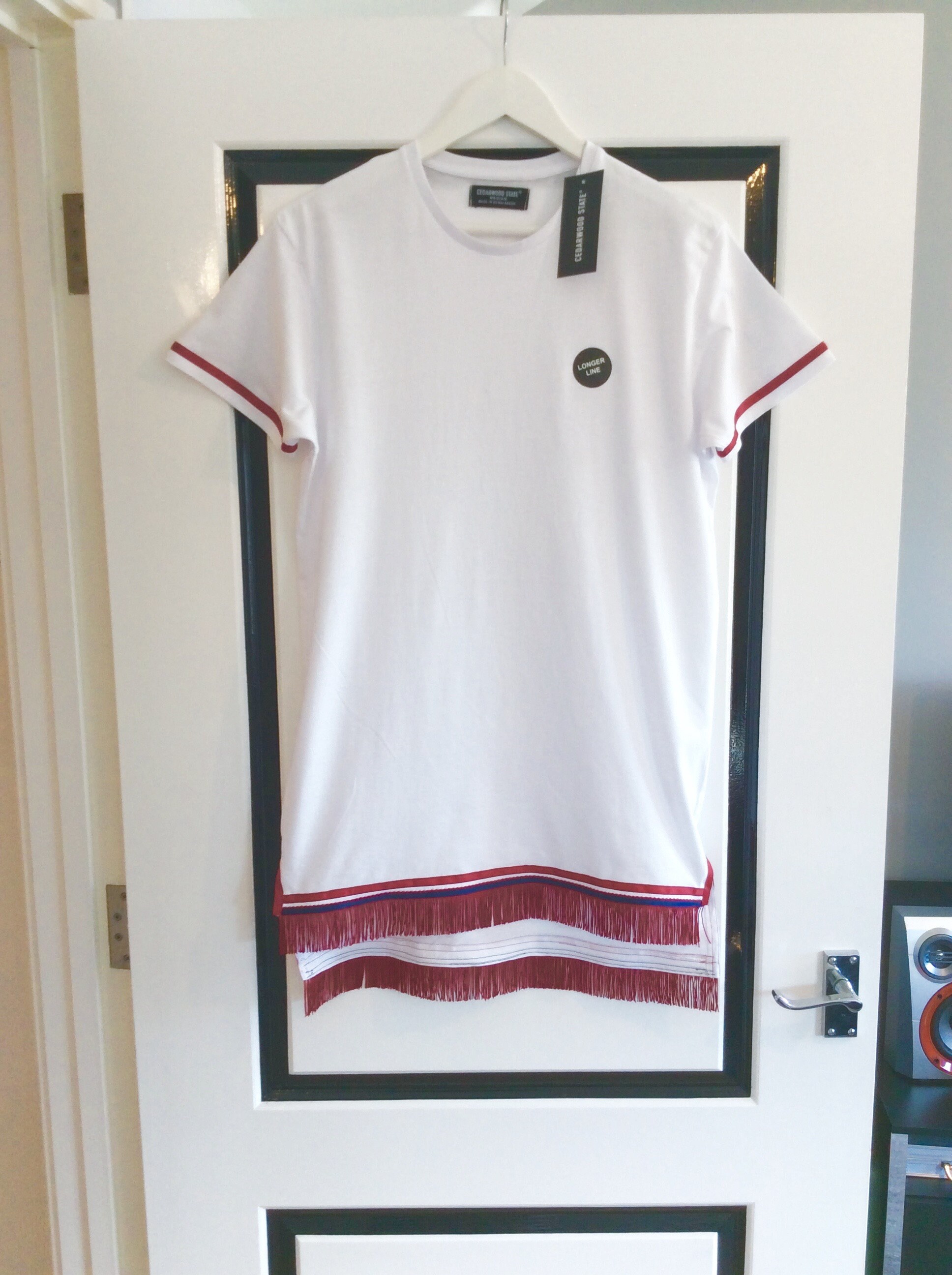 Image of Hebrew Israelite White Longline T-Shirt With Burgendy Fringes & A Ribbon Of Blue