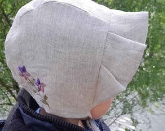 Floral Reversible Linen Baby Bonnet with Hand Embroidery – Summer Hat for Girls – Natural Linen Baby Sun Hat – Baby Shower Gift