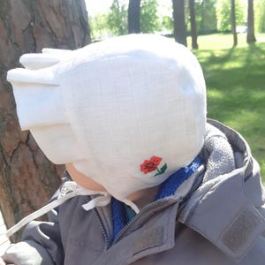 Wende-Leinen Baby-Mütze mit Handstickerei – Handgemachter Sonnenhut für Neugeborene bis 4 Jahre