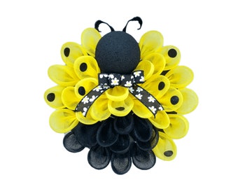 Ladybug Wreath, Yellow Ladybug, Ladybug Decor,Ladybug Lover, Daisy Bow, Daisy Flower,