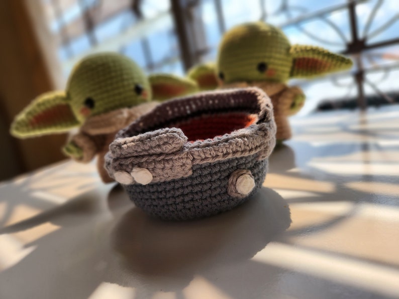 BUNDLE Bounty Hunter Baby Alien with Pod Amigurumi image 4