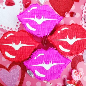 Lips mini piñata Kiss mini piñata Valentines party favor Galentines party Love piñata Make up party decor Kissing lips Valentines day (1x)
