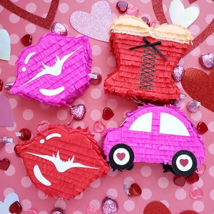 Coche mini piñata Amor buggy Coche piñata Coche fiesta favor Transporte tema San Valentín buggy piñata Mini coche piñata Vehículo fiesta temática Ea. imagen 6